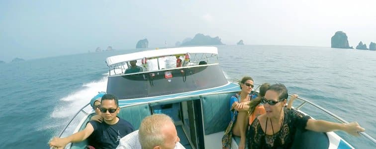 Phi Phi Islands and Maya Bay by Speedboat Tour